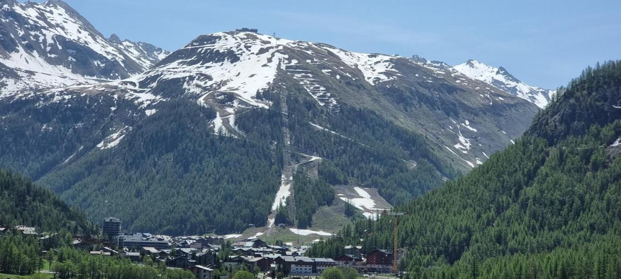 Le 1888 Val D'Isere La Daille Luaran gambar