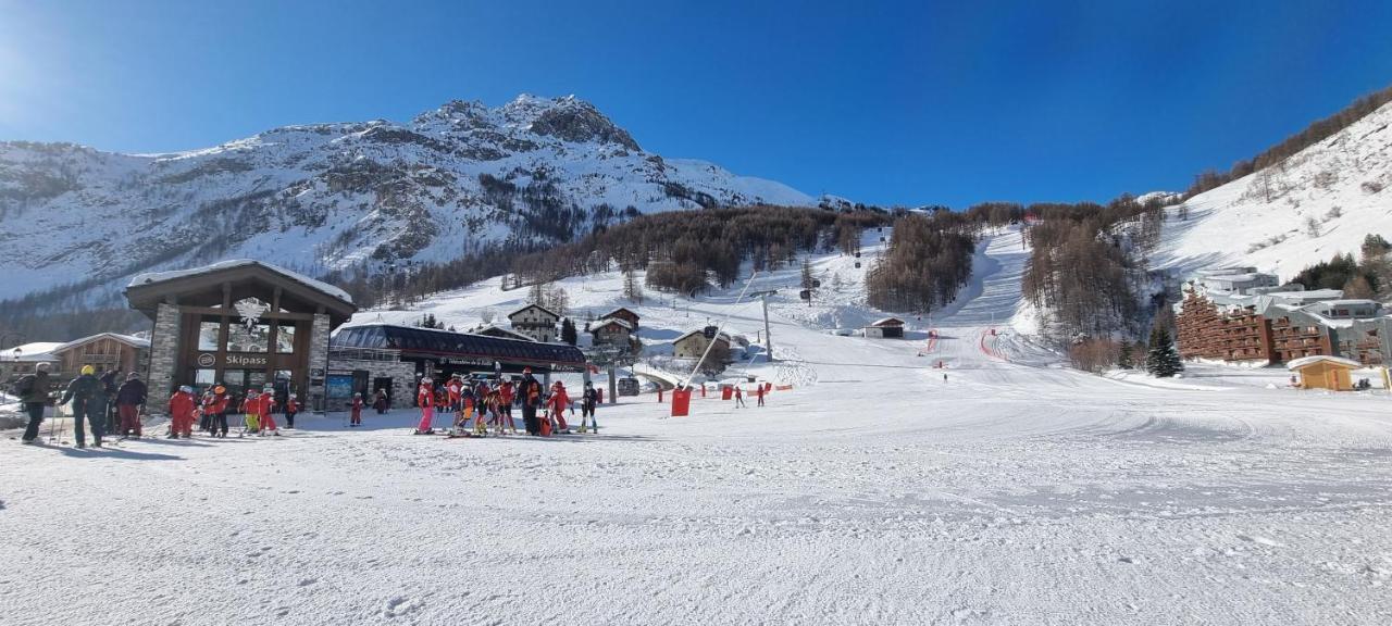 Le 1888 Val D'Isere La Daille Luaran gambar