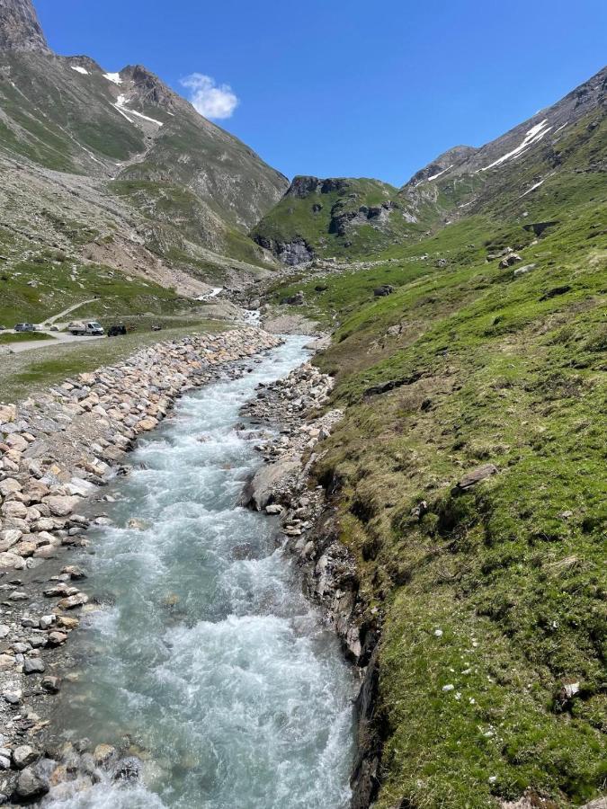 Le 1888 Val D'Isere La Daille Luaran gambar