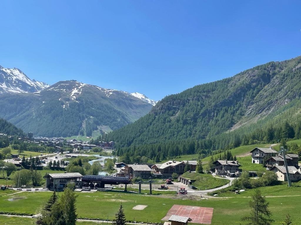 Le 1888 Val D'Isere La Daille Luaran gambar